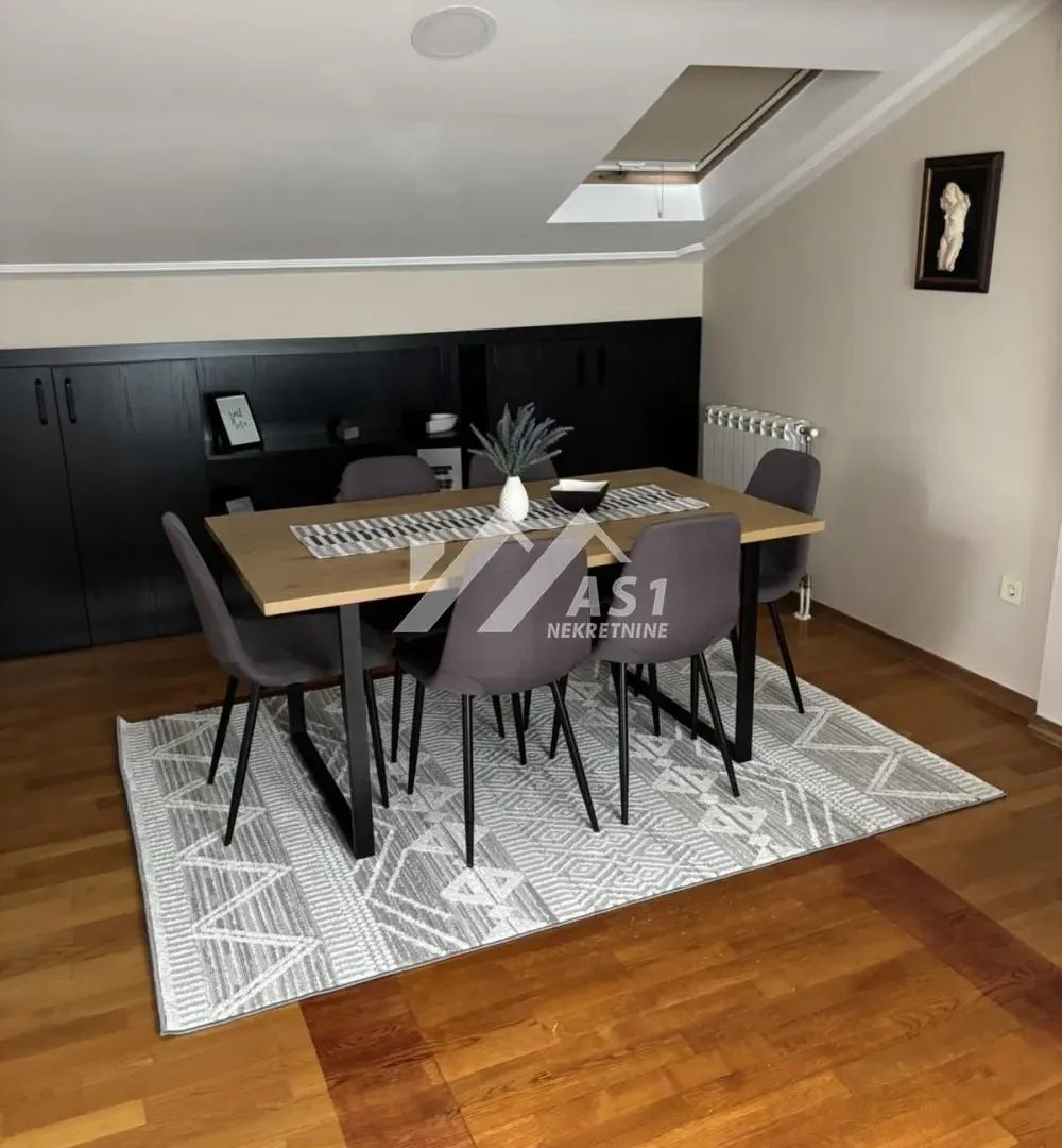 Izdavanje, dvosoban stan, 45m², Bulevar Oslobodjenja, Novi Sad Sve Podlokacije