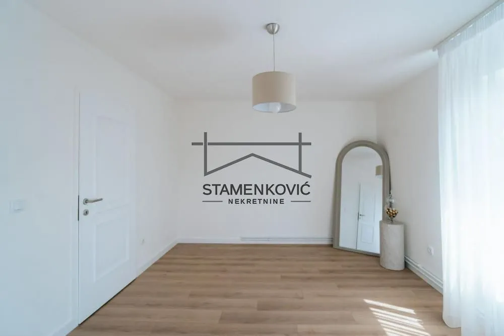 Prodaja, trosoban stan, 74m², Petrovaradin, Novi Sad