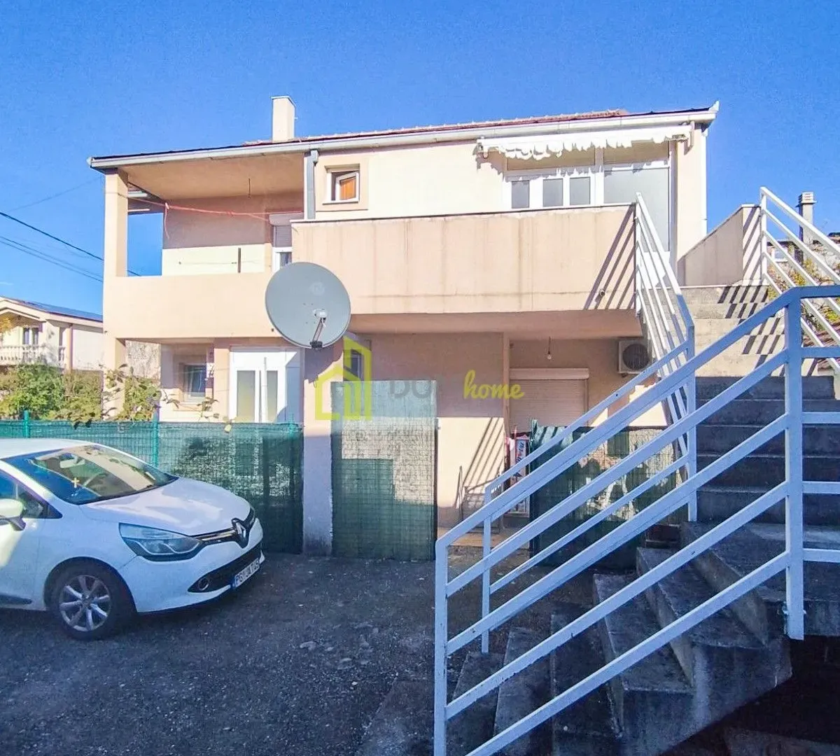 Sale, house, 220m², Tološka šuma, Podgorica