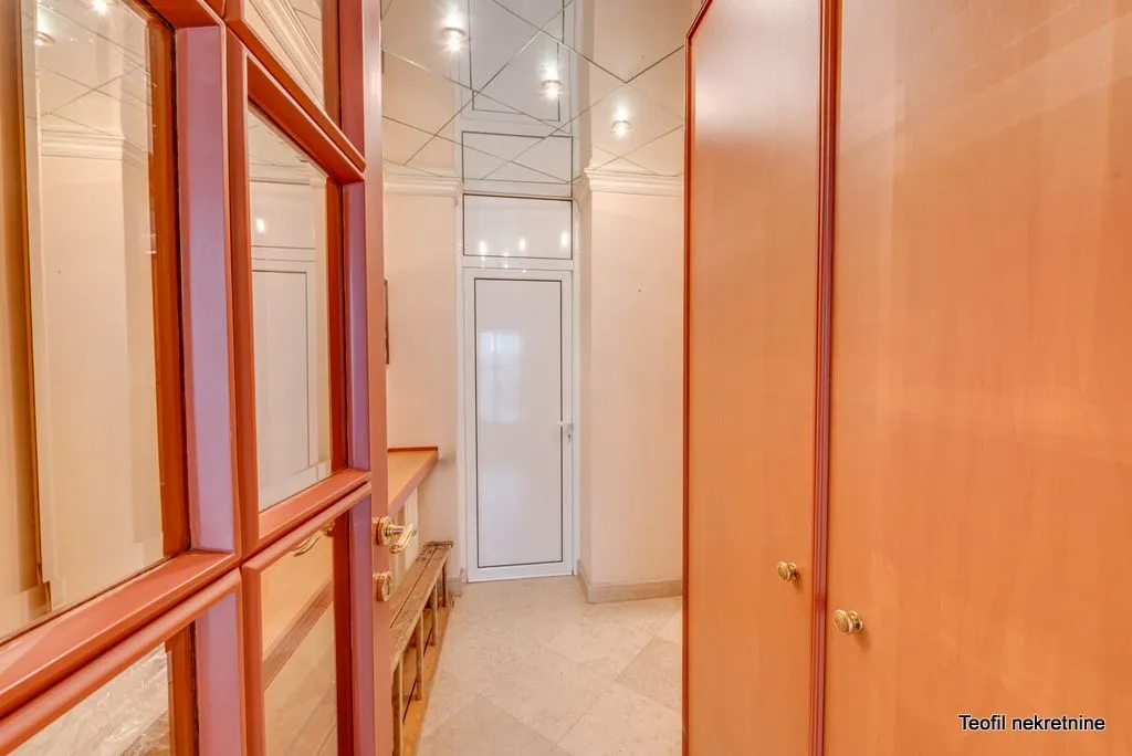 Sale, house, 285m², Bezanijska Kosa 1, Bežanijska Kosa Sve Podlokacije