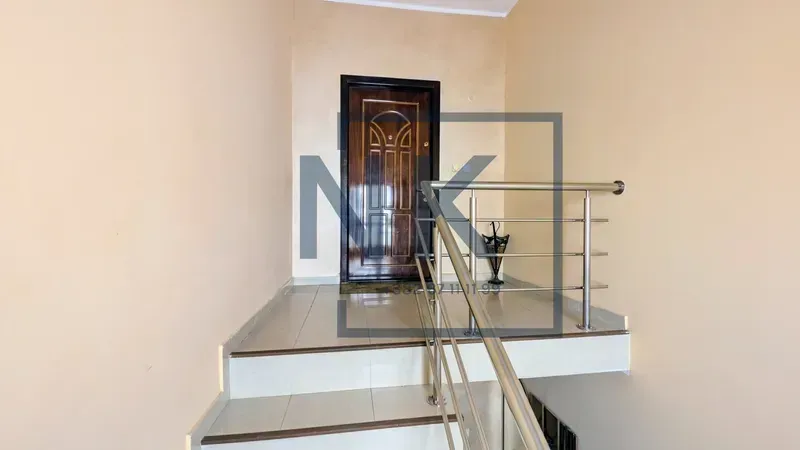 Rent, four bedroom apartment, 150m², Stari Aerodrom, Podgorica