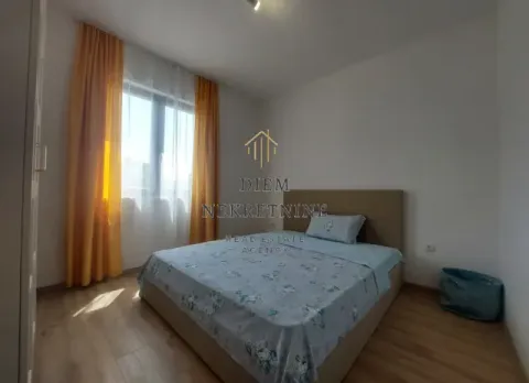 Rent, two bedroom apartment, 70m², Tivat, Crna Gora - image 8