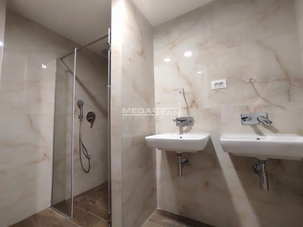 Sale, two bedroom apartment, 70m², Voždovac Sve Podlokacije, Beograd