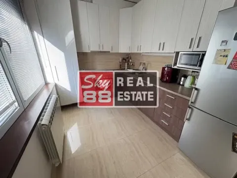 Izdavanje, četvorosoban stan, 134m², Savski Venac, Beograd - image 7