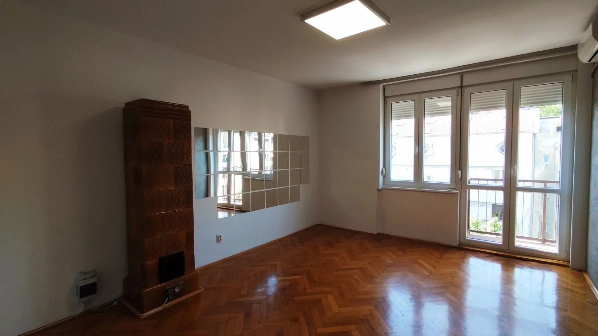 Prodaja, dvosoban stan, 68m², Stari Grad, Beograd