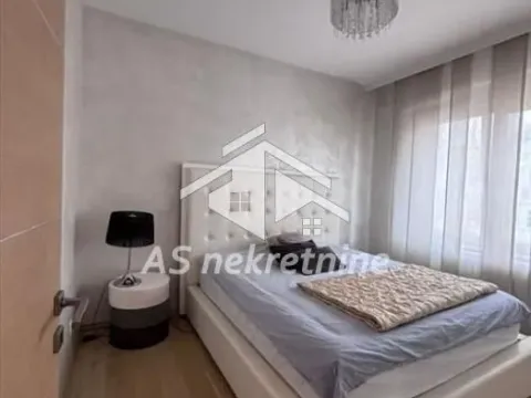 Izdavanje, četvorosoban stan, 105m², Savski Venac, Beograd - image 19