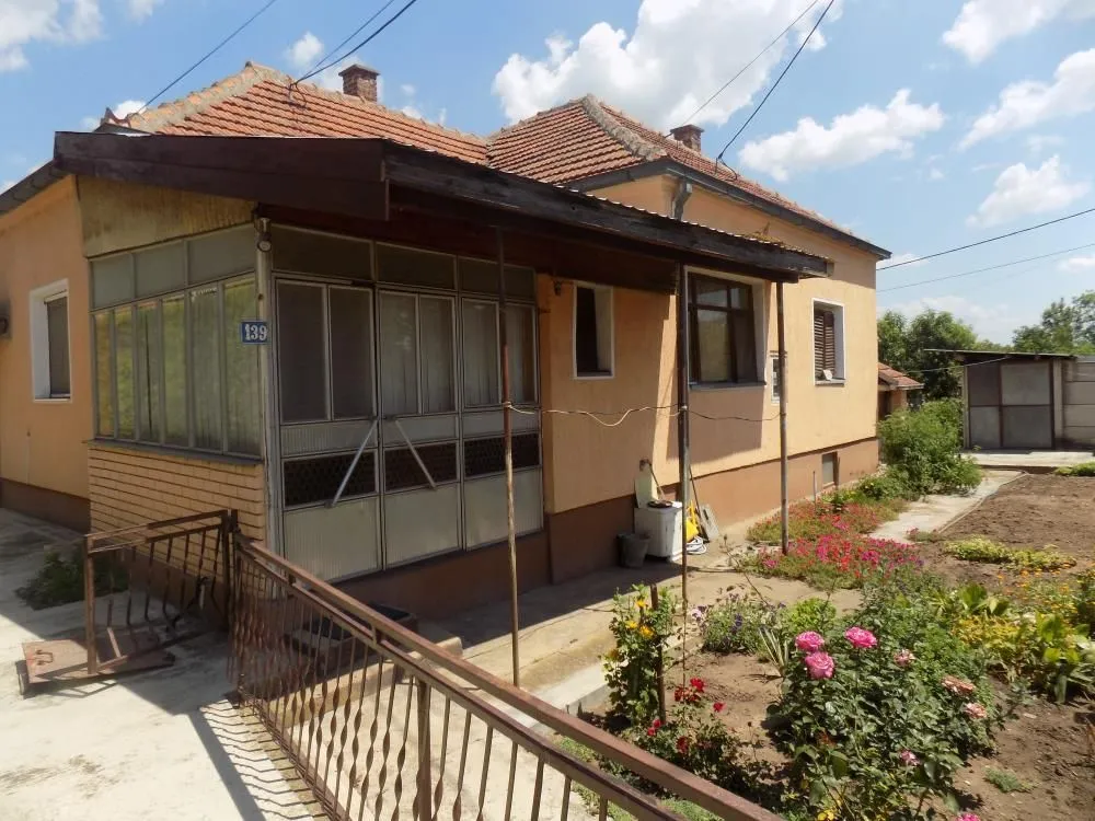 Sale, house, 105m², Ćuprija, Srbija