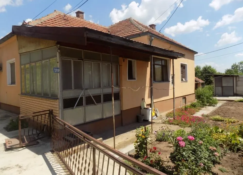Sale, house, 105m², Ćuprija, Srbija