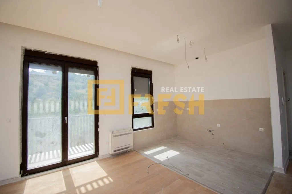 Prodaja, četvorosoban stan, 151m², Gornja Gorica, Podgorica