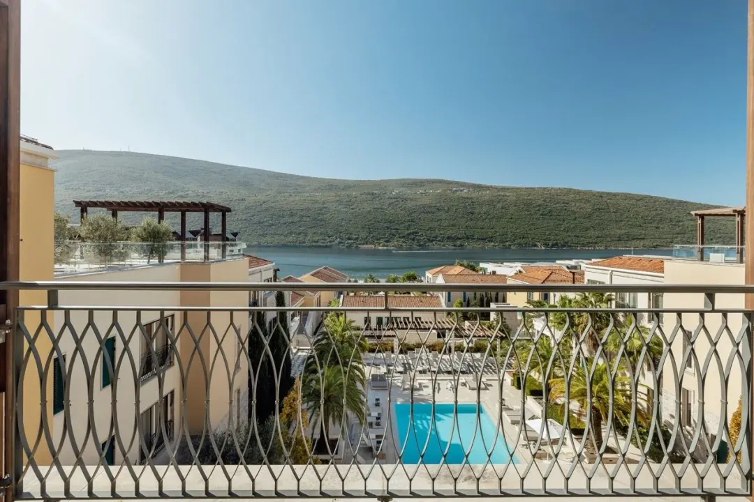 Sale, three bedroom apartment, 290m², Kumbor, Herceg Novi