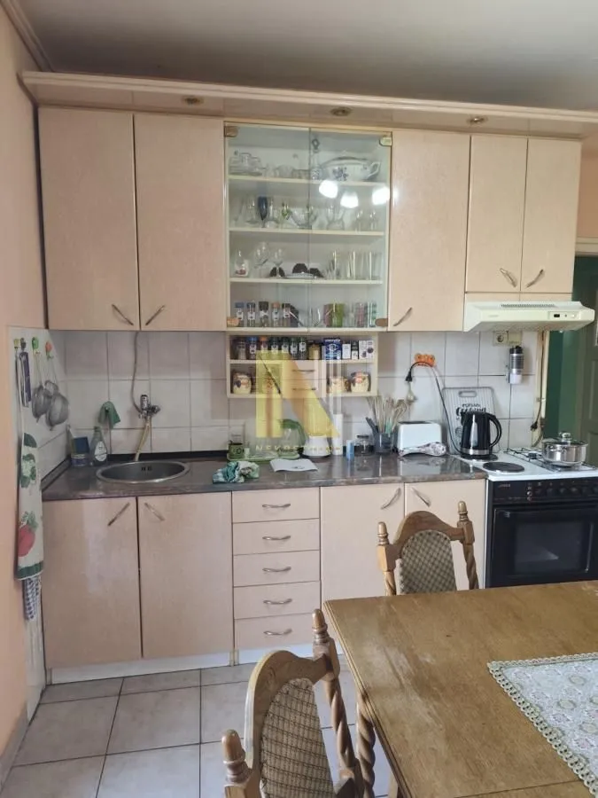Prodaja, trosoban stan, 71m², Cara Dušana, Novi Sad Sve Podlokacije