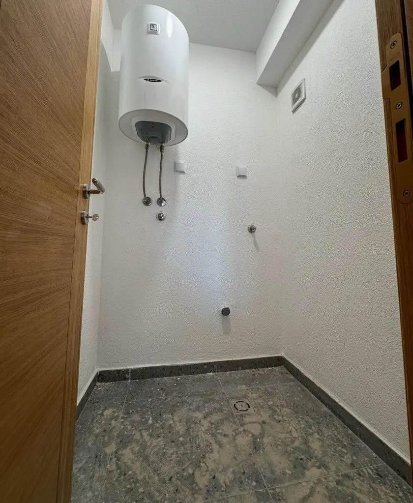 Prodaja, dvosoban stan, 76m², Gornja Gorica, Podgorica