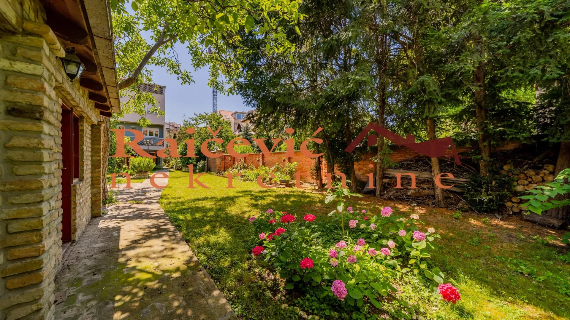 Prodaja, kuća, 273m², Beograd, Srbija