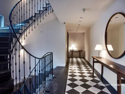 Prodaja, dvosoban stan, 110m², Tivat, Crna Gora - image 13