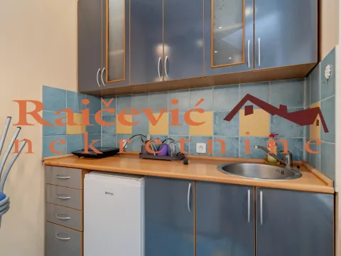 Rent, studio apartment, 35m², Kalenić Pijaca, Vračar Sve Podlokacije - image 5