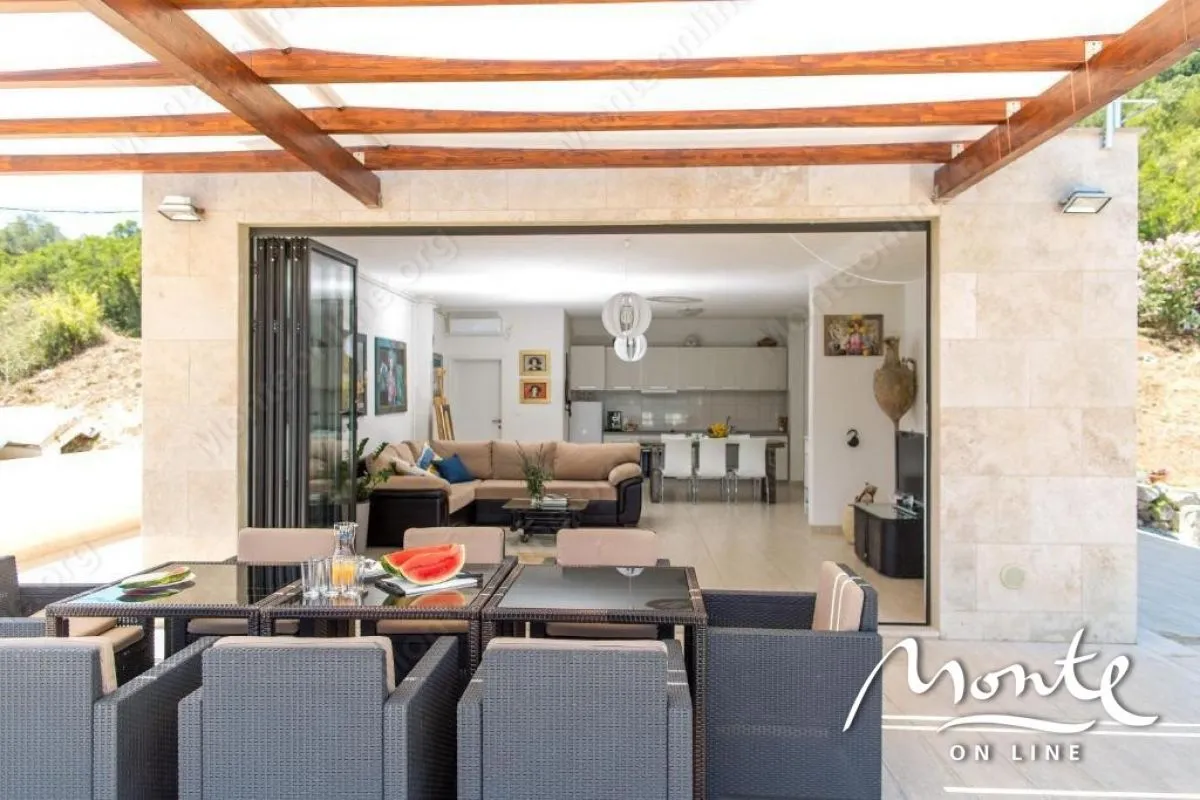 Prodaja, kuća, 172m², Krašići, Tivat
