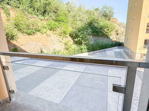 Sale, studio apartment, 31m², Bečići, Budva - image 9