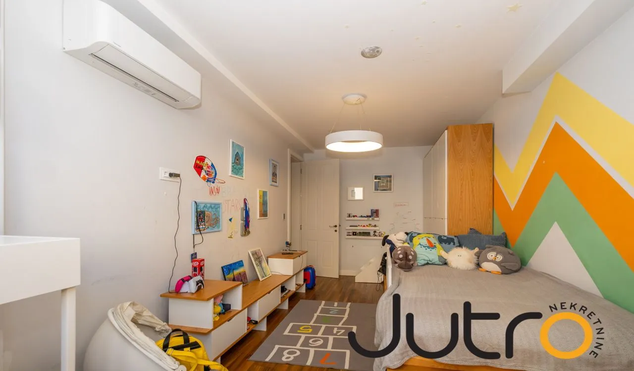 Prodaja, trosoban stan, 122m², Podgorica, Crna Gora