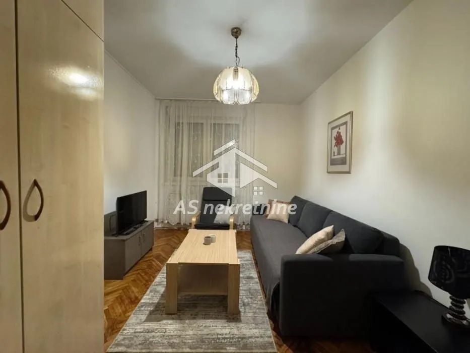 Izdavanje, četvorosoban stan, 79m², Autokomanda, Voždovac Sve Podlokacije