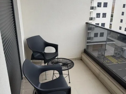 Izdavanje, jednosoban stan, 47m², City Kvart, Podgorica - image 6