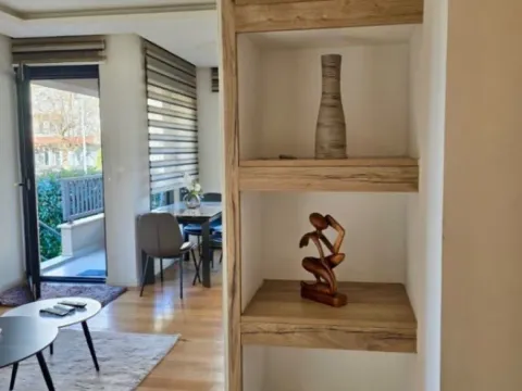 Izdavanje, jednosoban stan, 45m², Blok 9, Podgorica - image 3