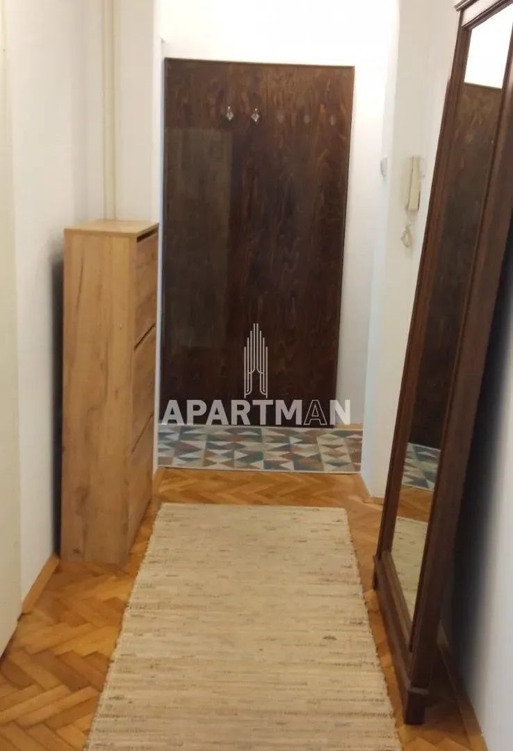 Rent, one bedroom apartment, 32m², Kalenić Pijaca, Vračar Sve Podlokacije