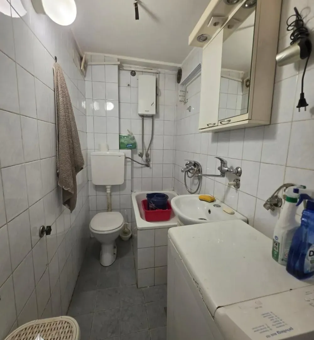 Izdavanje, jednosoban stan, 28m², Vračar Hram, Vračar Sve Podlokacije