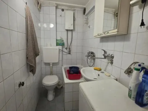 Izdavanje, jednosoban stan, 28m², Vračar Hram, Vračar Sve Podlokacije - image 7