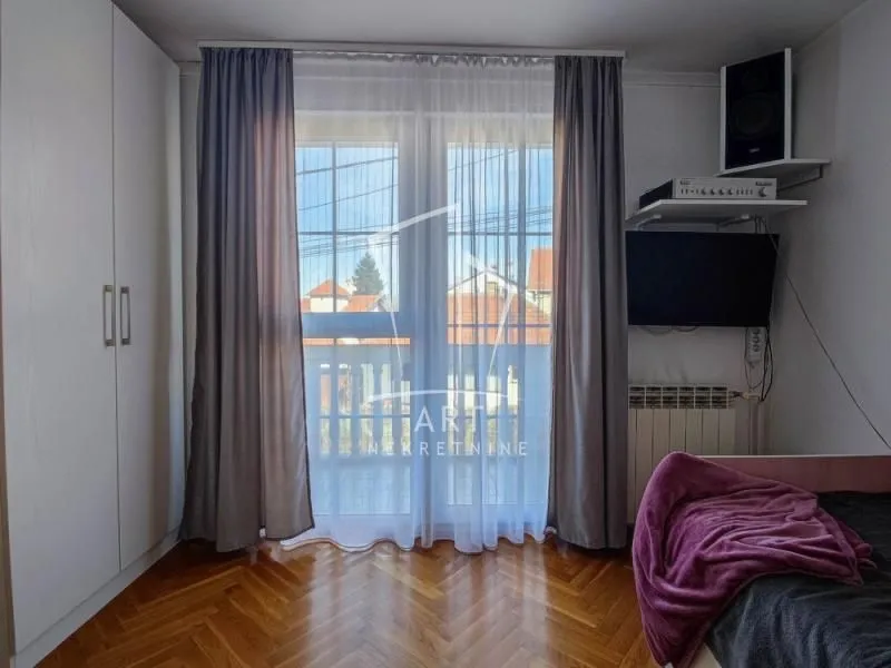 Prodaja, kuća, 204m², Banjica, Voždovac Sve Podlokacije