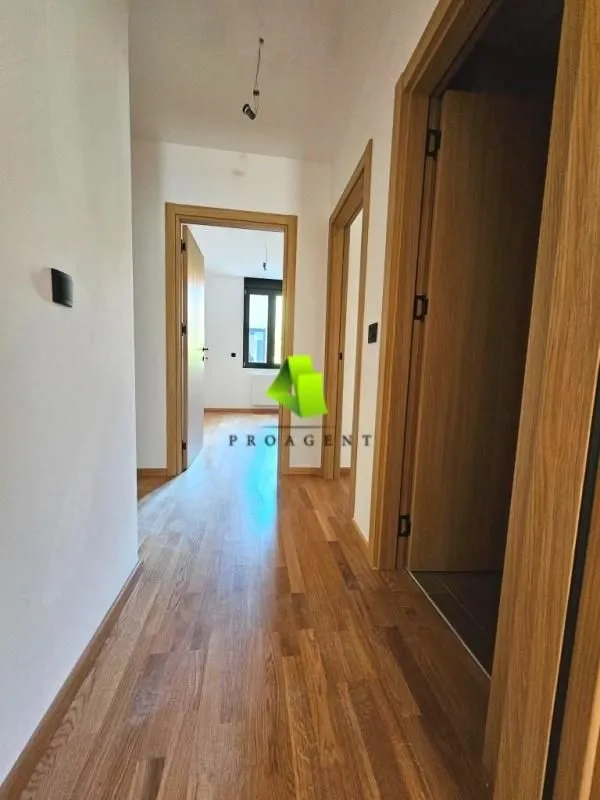 Prodaja, trosoban stan, 84m², Medijana, Niš