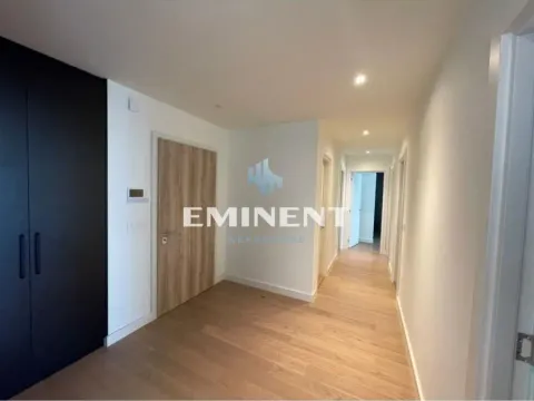 Izdavanje, četvorosoban stan, 134m², Savski Venac, Beograd - image 12
