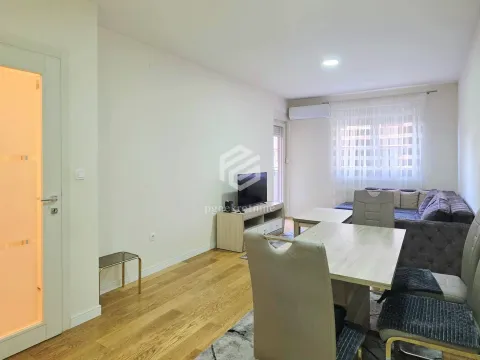 Rent, one bedroom apartment, 48m², Central Point, Podgorica - image 5