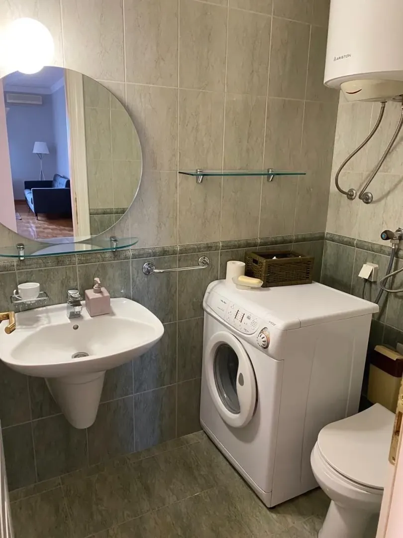 Izdavanje, trosoban stan, 118m², Gorica C, Podgorica