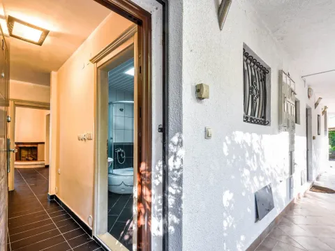 Prodaja, dvosoban stan, 104m², Stoliv, Kotor - image 7