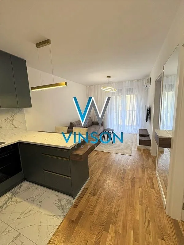 Izdavanje, jednosoban stan, 35m², Centar, Novi Sad