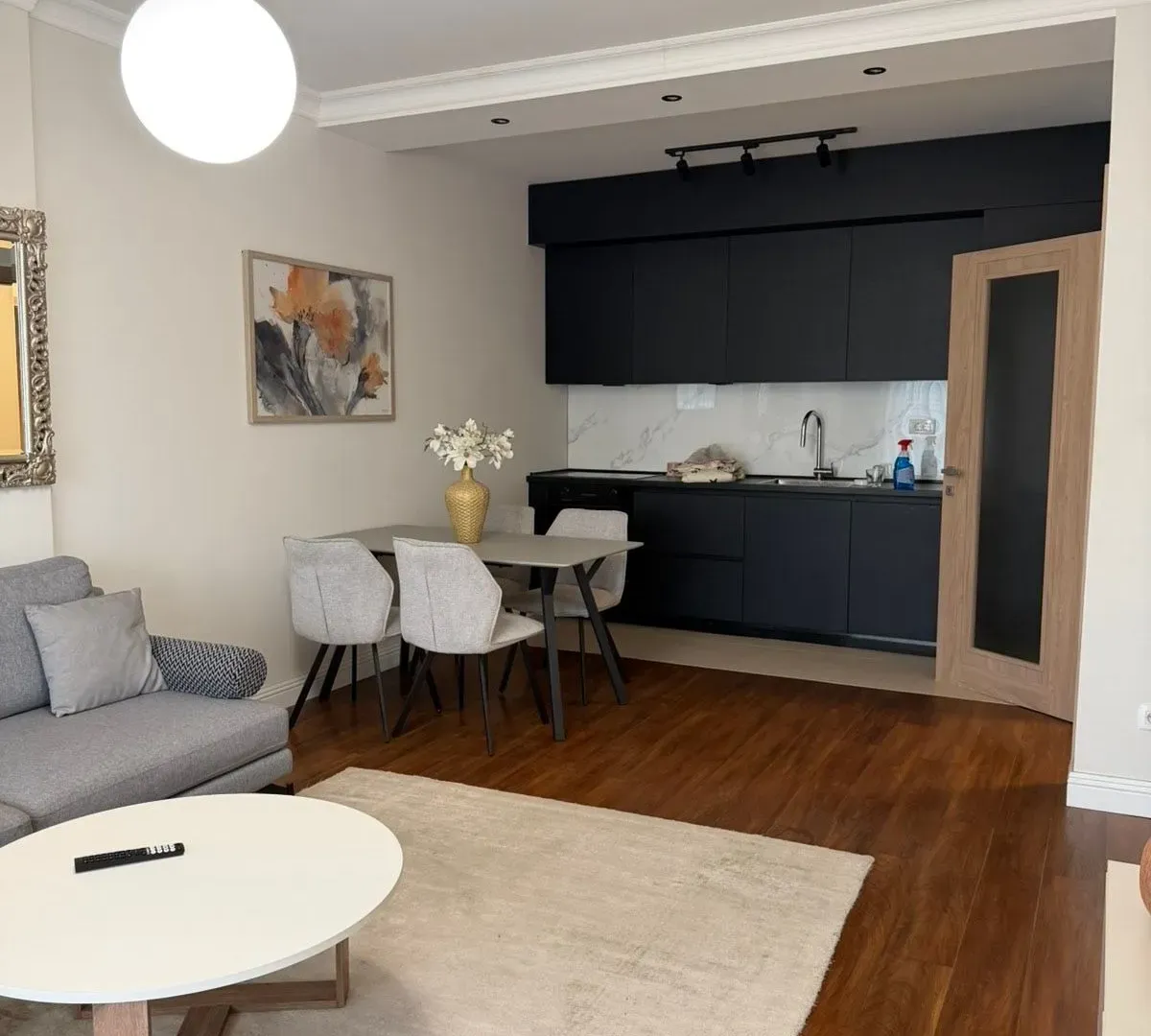 Izdavanje, jednosoban stan, 52m², Master Kvart, Podgorica