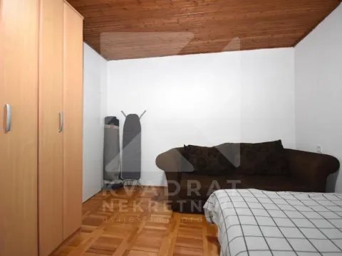 Izdavanje, trosoban stan, 100m², Stari Aerodrom, Podgorica - image 8