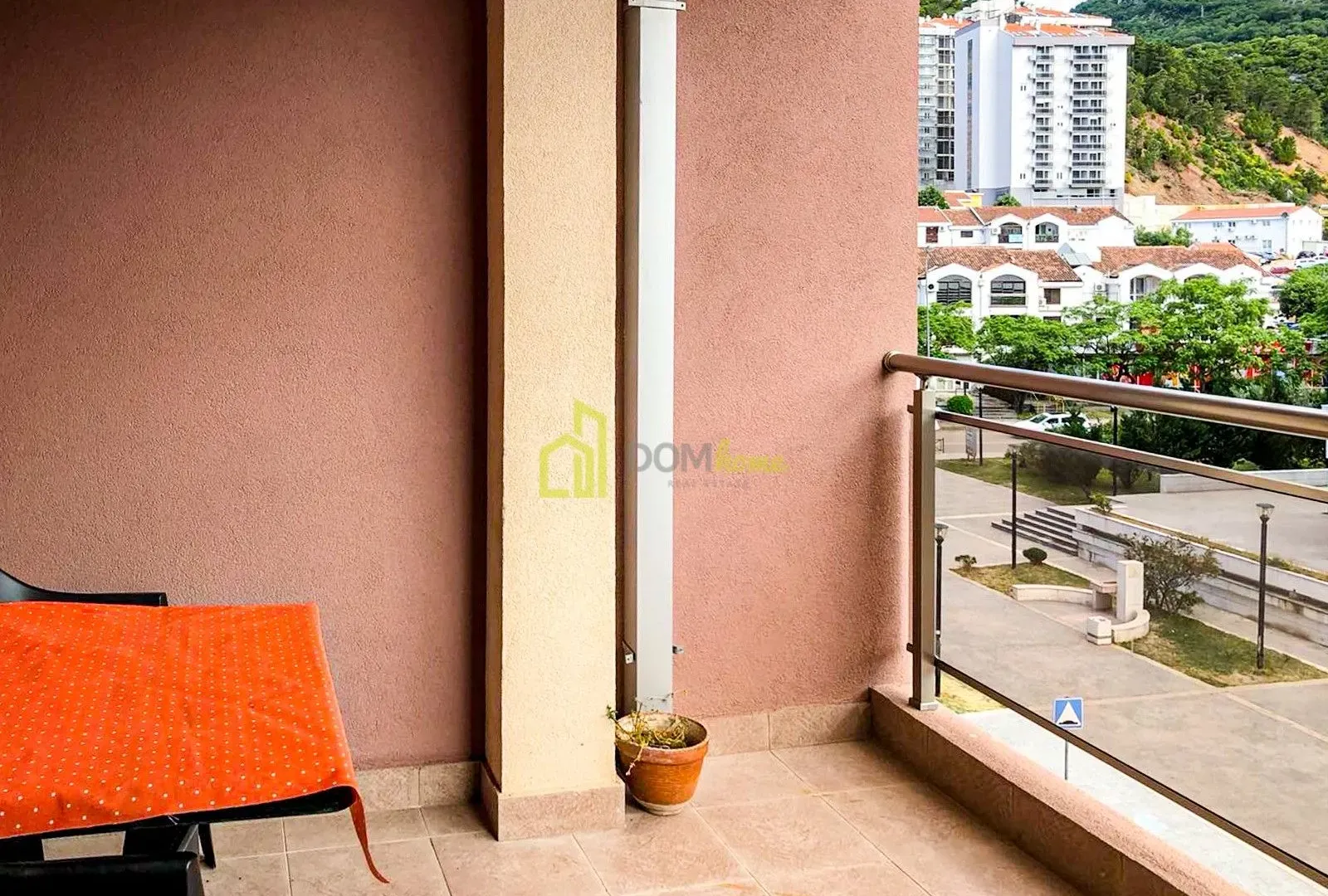 Izdavanje, jednosoban stan, 53m², Budva, Crna Gora