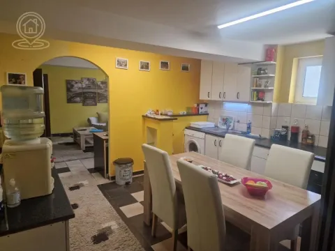 Sale, three bedroom apartment, 69m², Adamovićevo Naselje, Novi Sad Sve Podlokacije - image 2