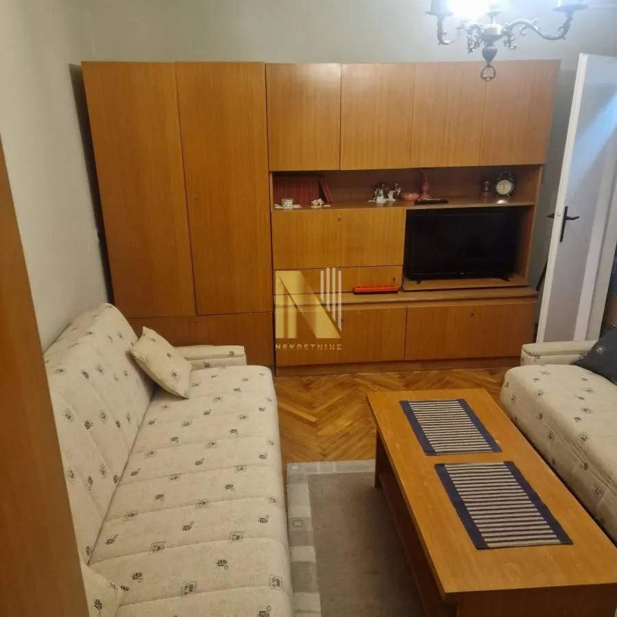 Izdavanje, jednosoban stan, 31m², Bulevar Oslobodjenja, Novi Sad Sve Podlokacije