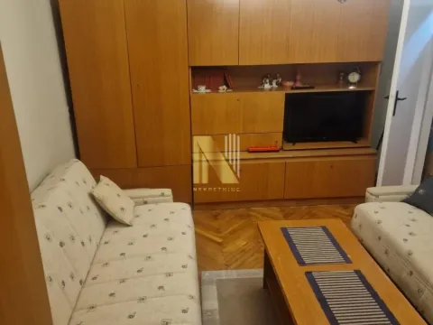 Izdavanje, jednosoban stan, 31m², Bulevar Oslobodjenja, Novi Sad Sve Podlokacije