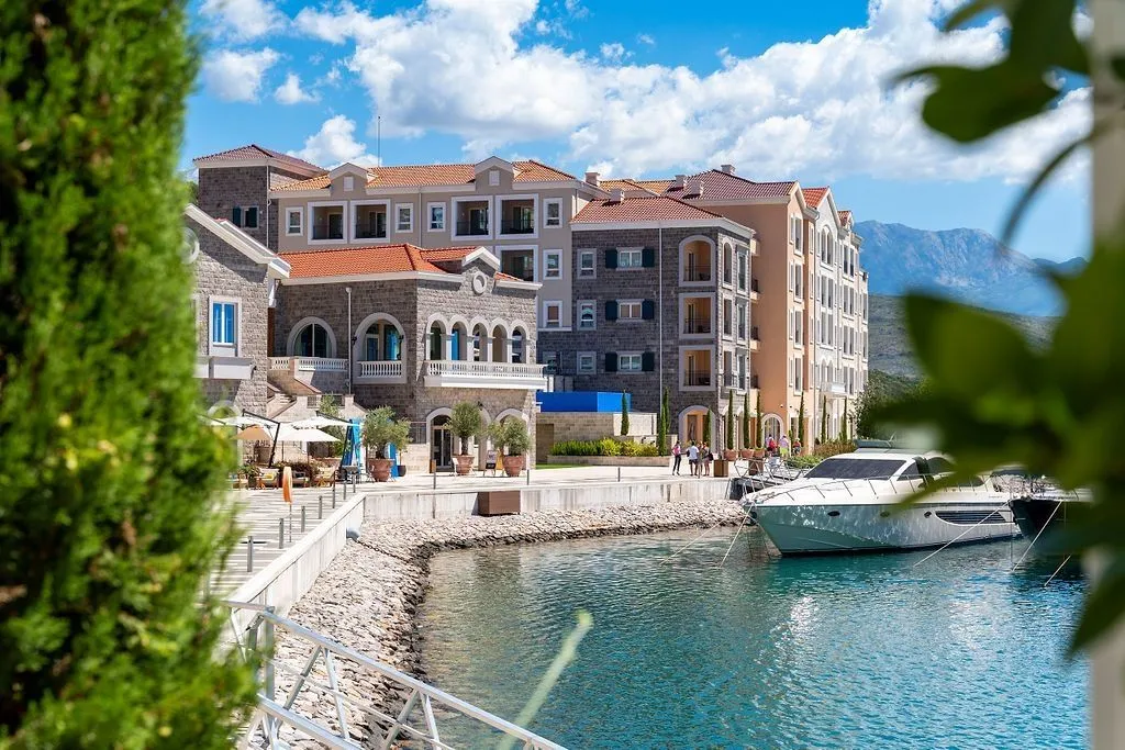 Sale, two bedroom apartment, 110m², Luštica, Tivat