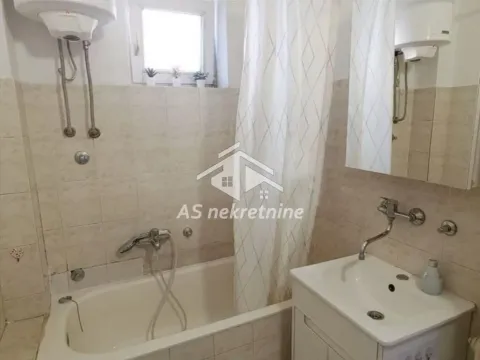Izdavanje, trosoban stan, 80m², Savski Venac, Beograd - image 15