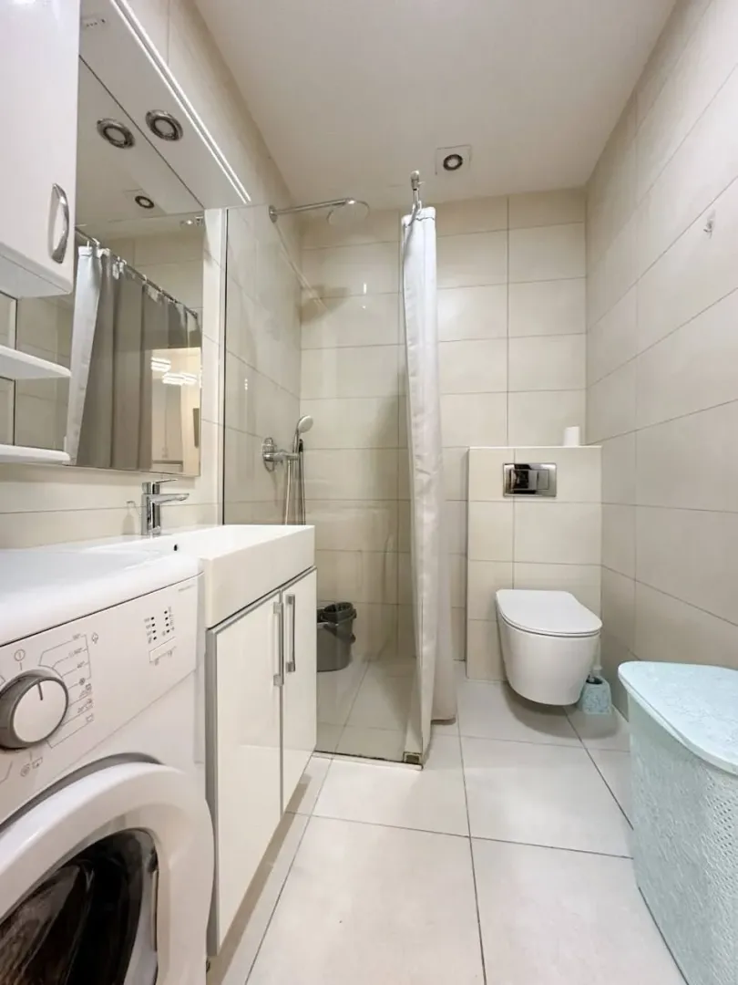 Izdavanje, dvosoban stan, 68m², Velji Vinogradi, Budva