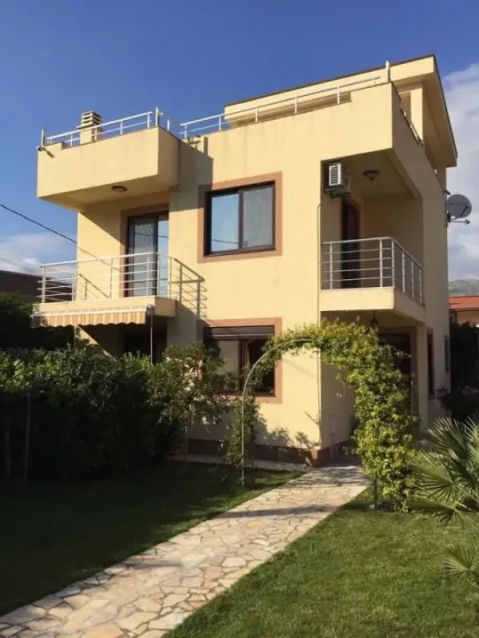 Sale, house, 180m², Bijelo Polje, Crna Gora