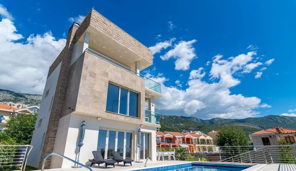 Sale, house, 400m², Bečići, Budva