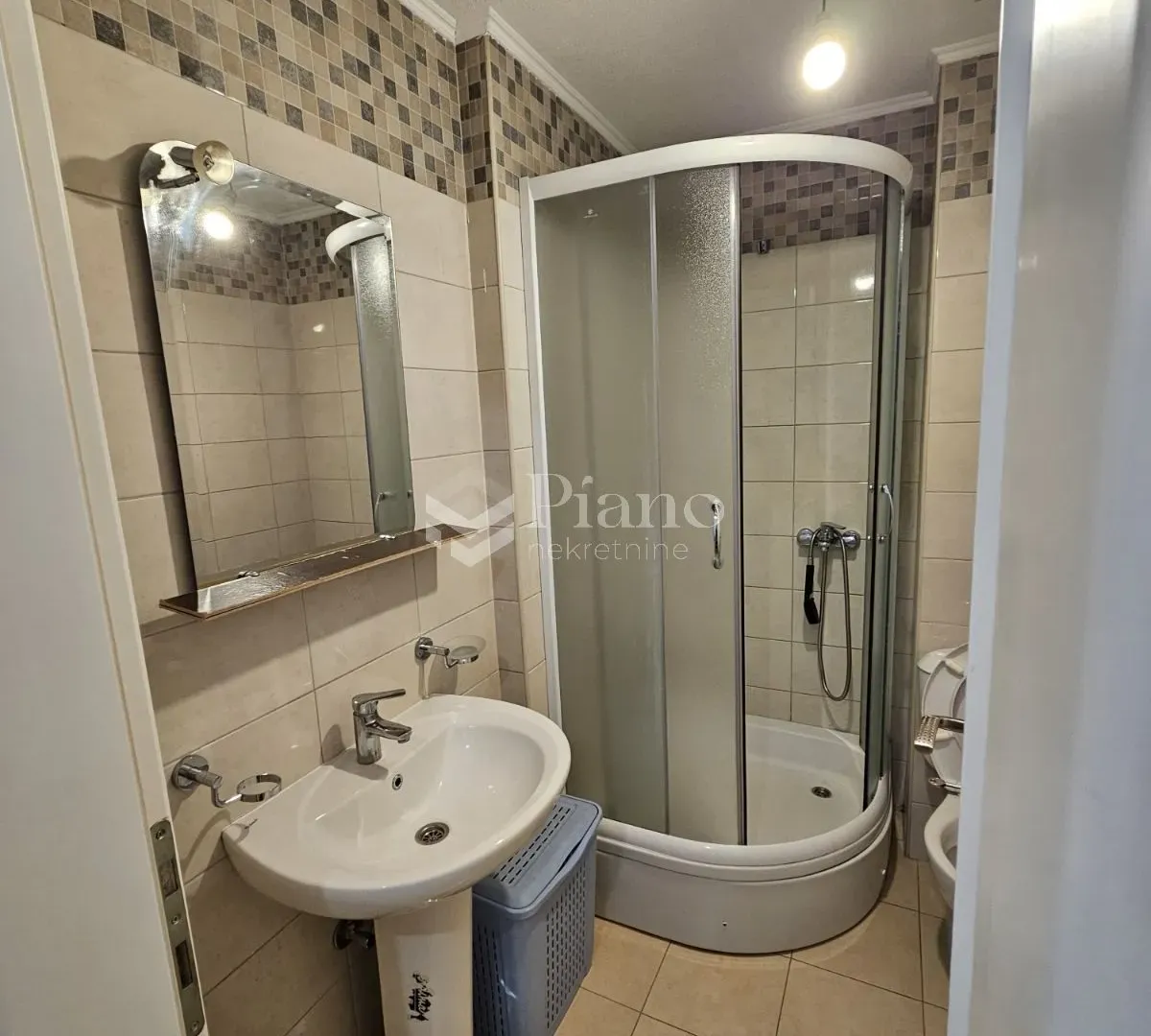 Rent, one bedroom apartment, 42m², Stari Aerodrom, Podgorica