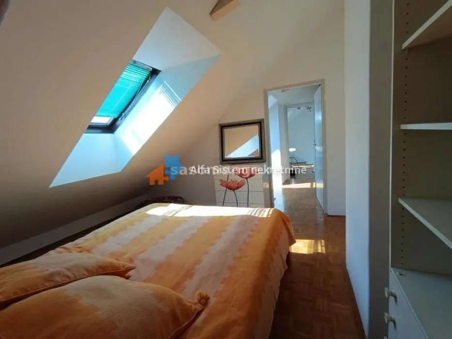 Izdavanje, trosoban stan, 100m², Bežanijska Kosa 3, Bežanijska Kosa Sve Podlokacije