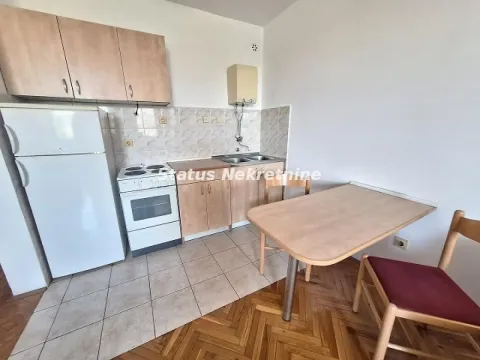 Izdavanje, garsonjera, 30m², Bulevar Oslobodjenja, Novi Sad Sve Podlokacije - image 10