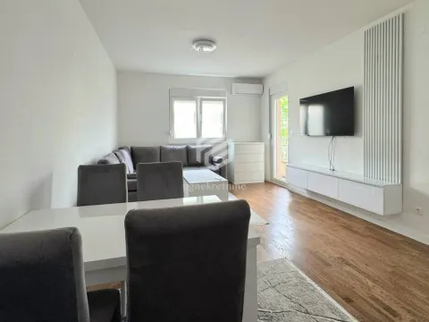 Rent, one bedroom apartment, 46m², Stari Aerodrom, Podgorica - image 2